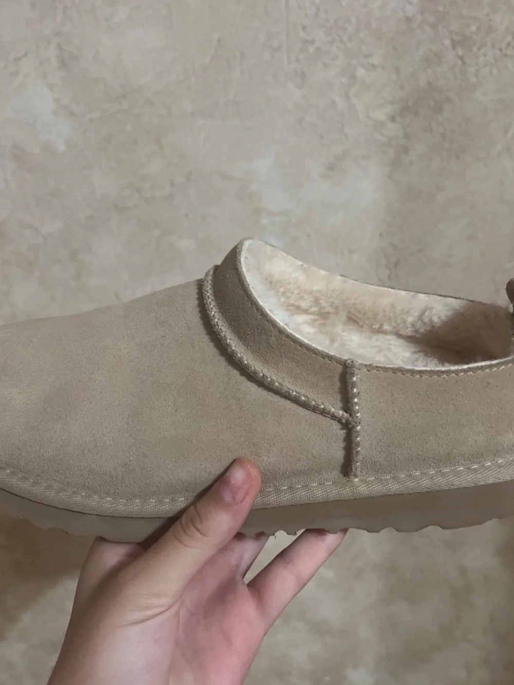 UGG cozy slip
